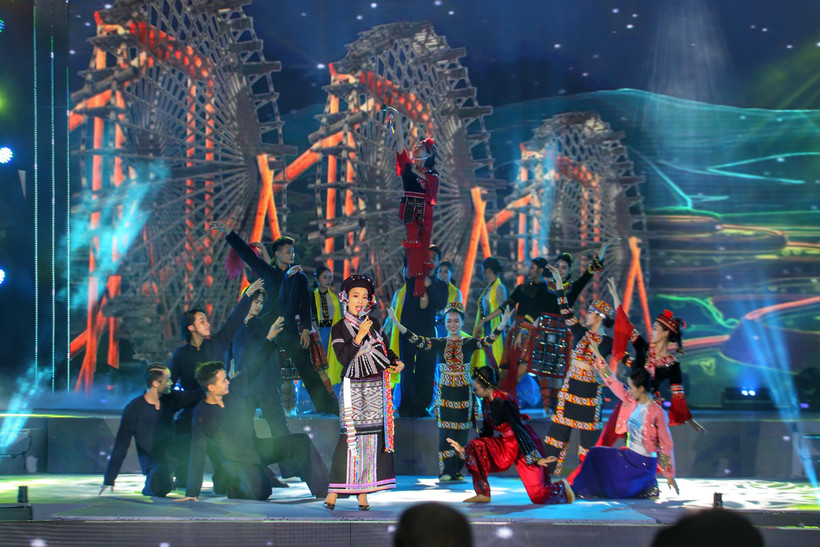 Tiết mục "Tình ca Tây Bắc". (Ảnh: Tuấn Đức/TTXVN)