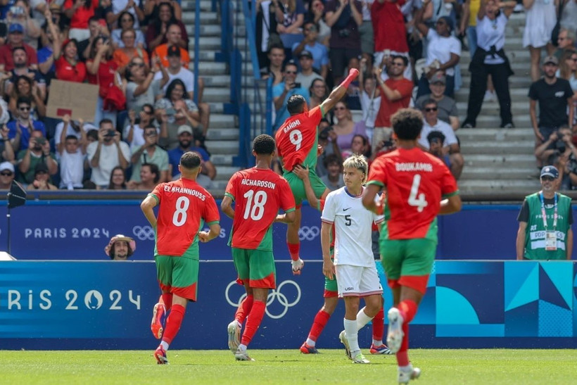 Tiền đạo Rahimi Soufiane (9) ăn mừng sau khi mở tỷ số cho Olympic Maroc. (Ảnh: Hoàng Linh/TTXVN)