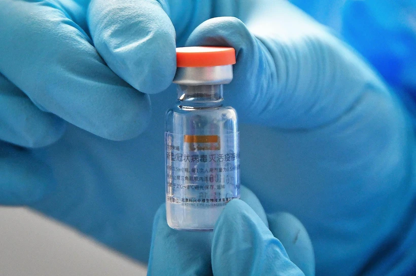 Vaccine ngừa COVID-19 của hãng Sinovac Biotech (Trung Quốc). (Ảnh: AFP/TTXVN)