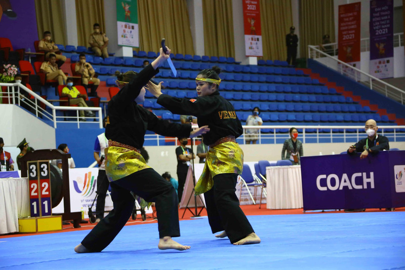 Nguyễn Thị Huyền-Nguyễn Thị Thu Hà được kỳ vọng giành HCV môn Pencak Silat. (Ảnh: Quang Quyết/TTXVN)