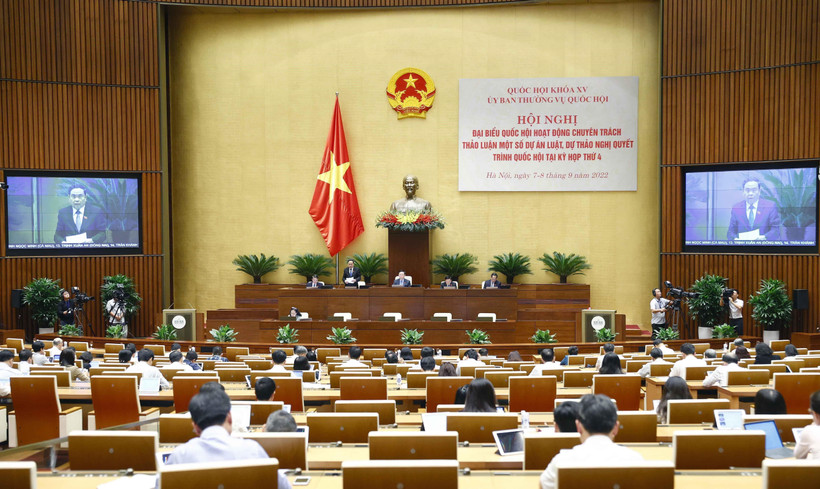 Phó Chủ tịch Thường trực Quốc hội Trần Thanh Mẫn điều hành phiên thảo luận về Dự án Luật Khám bệnh, chữa bệnh (sửa đổi). (Ảnh: Doãn Tấn/TTXVN)