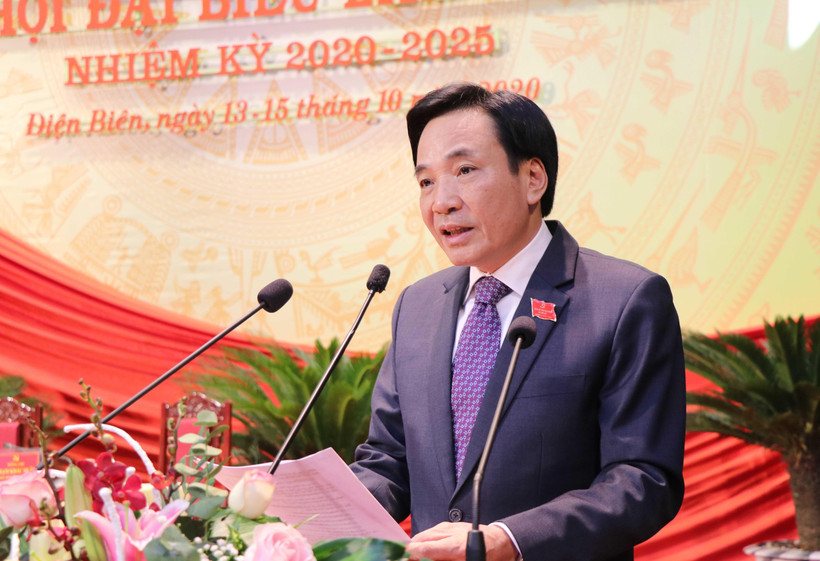 Đồng chí Trần Văn Sơn, Ủy viên Trung ương Đảng, Bí thư Tỉnh ủy Điện Biên khóa XIII, nhiệm kỳ 2015-2020 phát biểu bế mạc Đại hội. (Ảnh: Xuân Tiến-TTXVN)