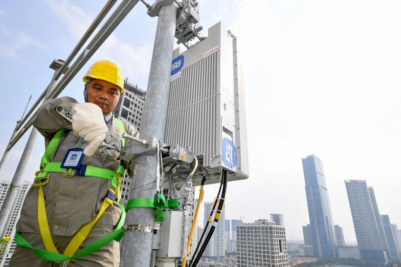 MobiFone đang gấp rút triển khai các giải pháp, phương án kỹ thuật cho phát sóng thử nghiệm 5G thương mại. (Ảnh nguồn: MobiFone)
