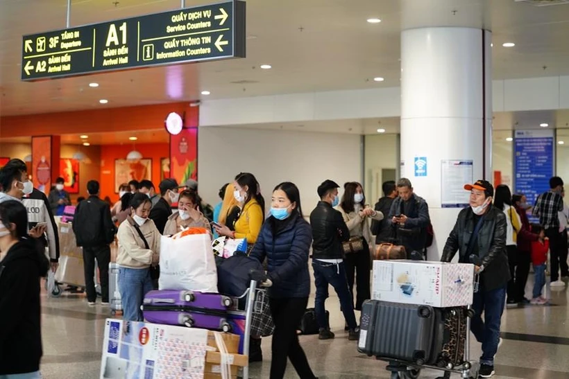 Lượng khách đến các cảng hàng không đã sụt giảm nghiêm trọng. (Ảnh: Phan Công/Vietnam+)