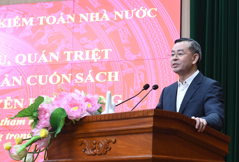 Uỷ viên Ban chấp hành Trung ương Đảng, Bí thư Ban cán sự đảng, Bí thư Đảng uỷ, Tổng Kiểm toán Nhà nước Ngô Văn Tuấn chủ trì hội nghị. (Ảnh: Vietnam+)