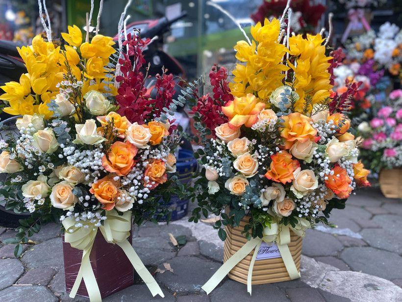 Hoa hồng ngoại nhập tăng giá mạnh trong ngày 8/3. (Ảnh: Thảo Nguyên/Vietnam+)