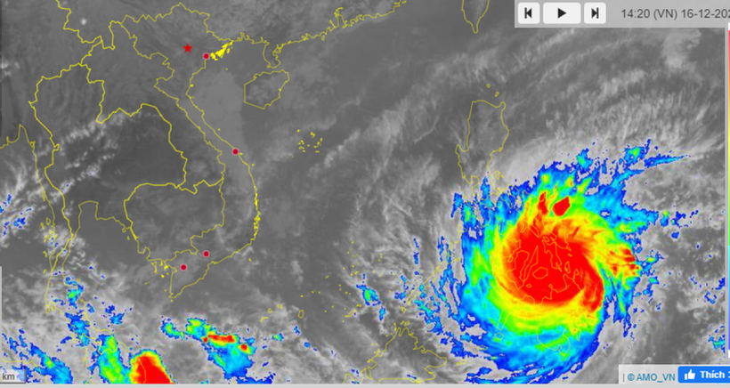 Chiều nay (16/12), bão RAI tiếp tục mạnh thêm. (Nguồn: TCKTTV)