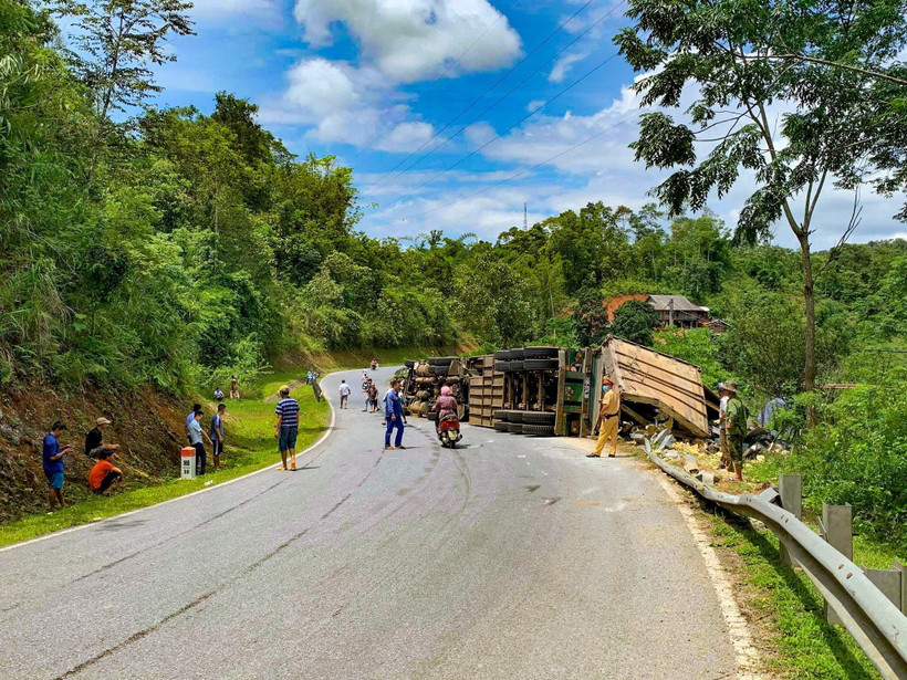 Hiện trường vụ tai nạn. (Ảnh: Xuân Tư/TTXVN)