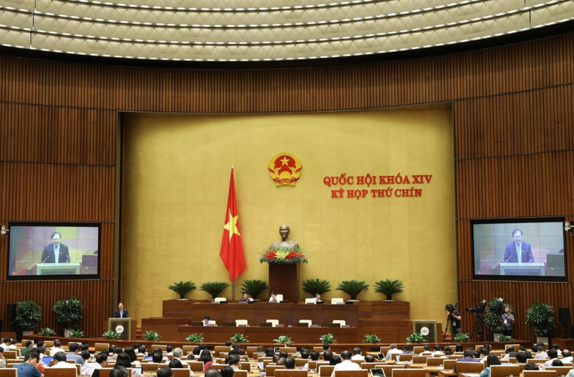 Chủ nhiệm Ủy ban Khoa học, Công nghệ và Môi trường của Quốc hội Phan Xuân Dũng trình bày Báo cáo giải trình, tiếp thu, chỉnh lý dự án Luật sửa đổi, bổ sung một số điều của Luật Xây dựng. (Ảnh: Văn Điệp/TTXVN)