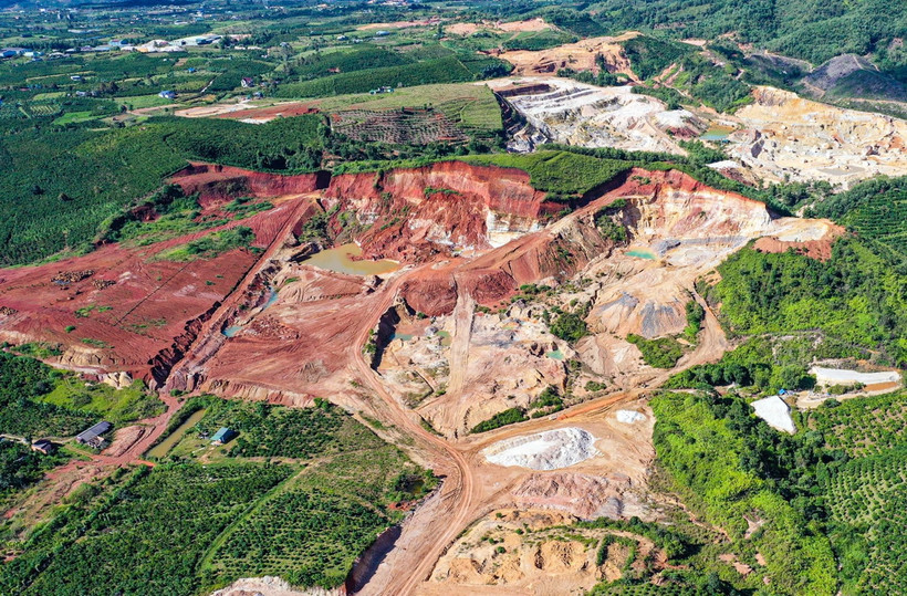 Một khu vực khai thác cao lanh ở xã Lộc Châu (thành phố Bảo Lộc). (Ảnh: TTXVN/phát)