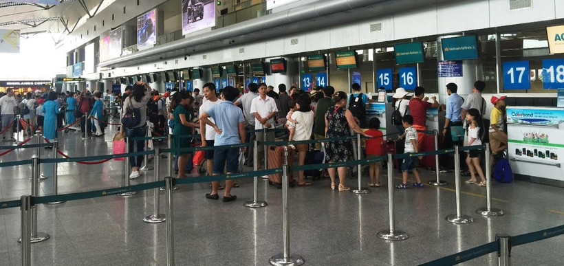 Giá vé máy bay có nhiều dải giá và các cung chặng khác nhau. (Ảnh: Việt Hùng/Vietnam+)