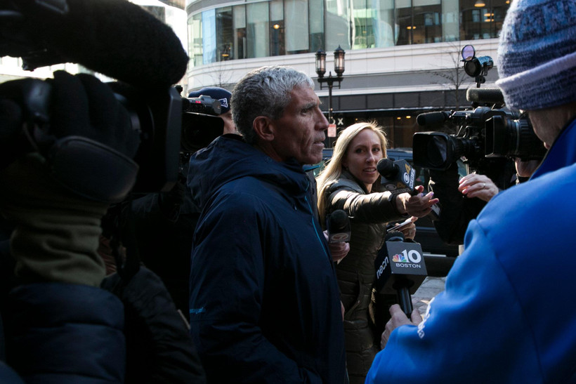 William Singer rời tòa án Boston ngày 12/3. (Nguồn: New York Times)