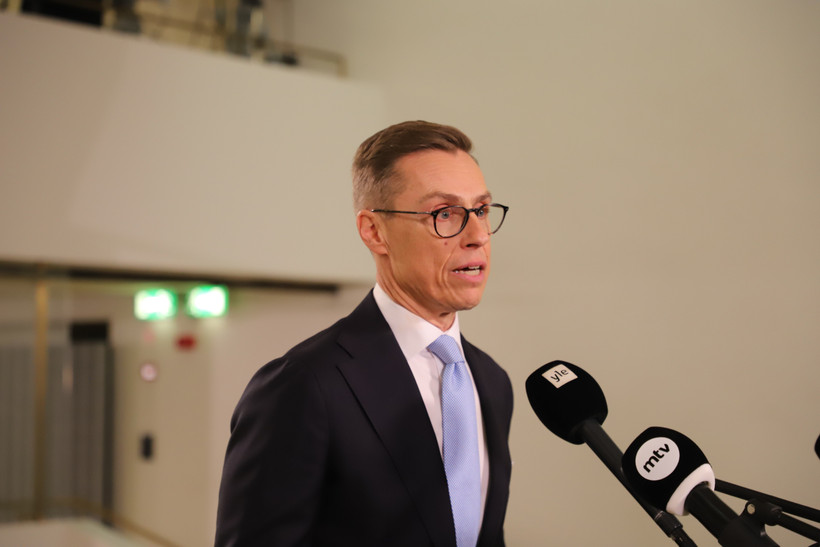 Ông Alexander Stubb phát biểu tại cuộc họp báo ở Helsinki ngày 2812024. (Ảnh THXTTXVN)