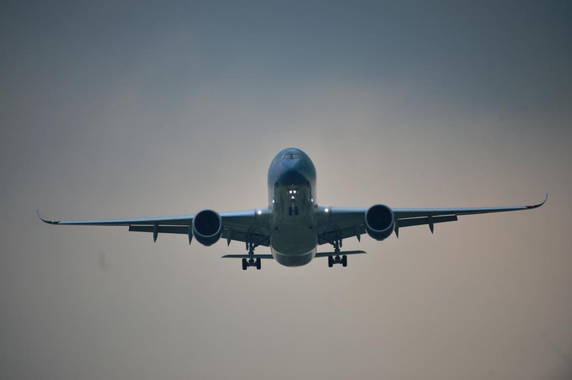 Nhiều chuyến bay bị hủy do tạm dừng khai thác 3 sân bay tại miền Trung do ảnh hưởng bão số 6. (Ảnh: CTV/Vietnam+)