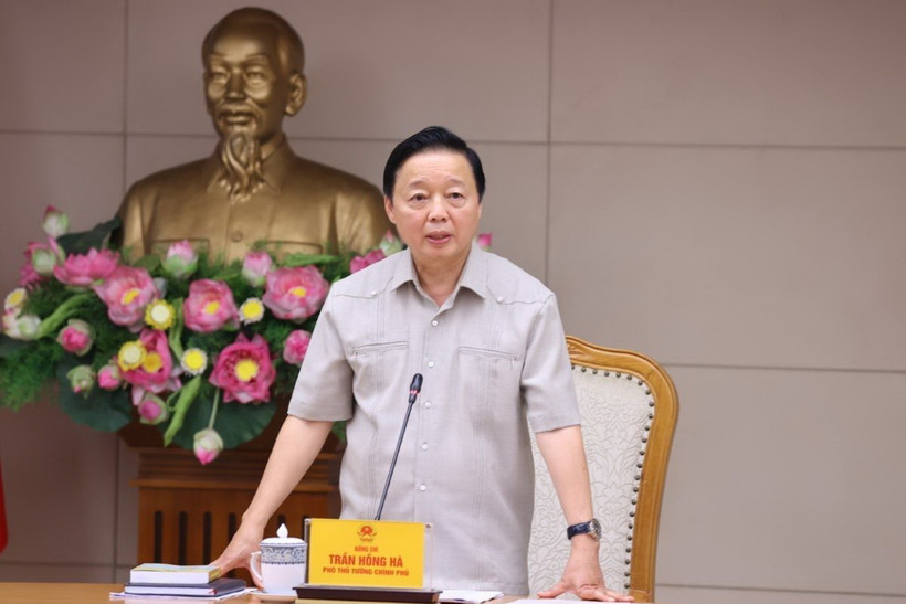 Phó Thủ tướng Chính phủ Trần Hồng Hà phát biểu chỉ đạo cuộc họp. (Ảnh: Văn Điệp/TTXVN)