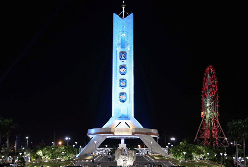 Đài Tưởng niệm thành phố Đà Nẵng tại Lễ khánh thành sau khi được nâng cấp, tôn tạo. (Ảnh: Trần Lê Lâm/TTXVN)