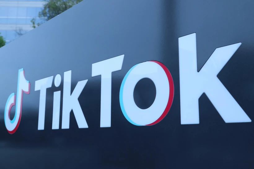 Biểu tượng TikTok bên ngoài tòa nhà văn phòng ở thành phố Culver, bang California, Mỹ ngày 21/8/2020. (Ảnh: THX/TTXVN)