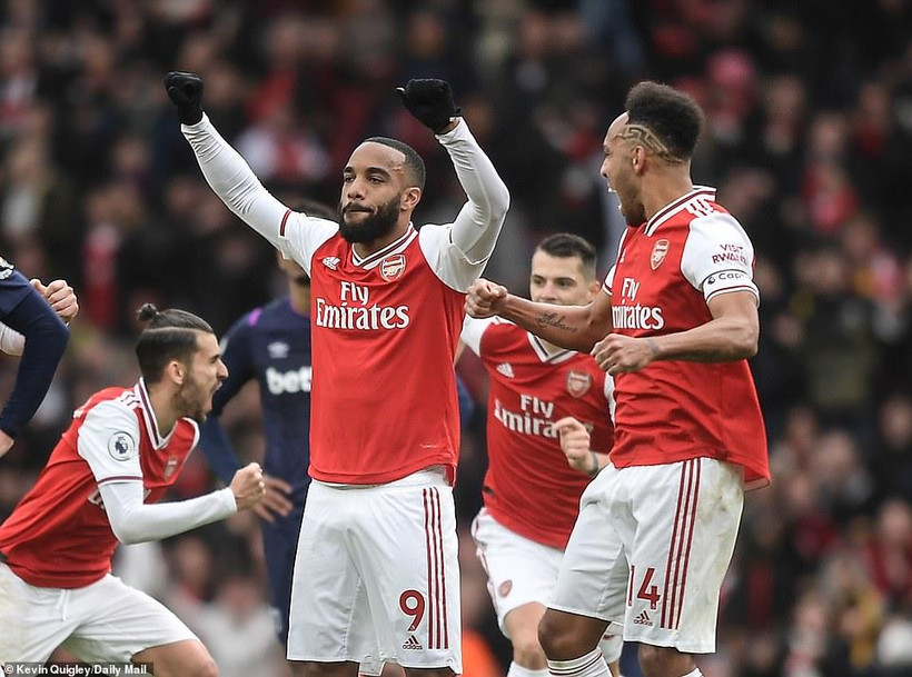 Lacazette (số 9) giúp Arsenal chiến thắng. (Nguồn: Daily Mail)