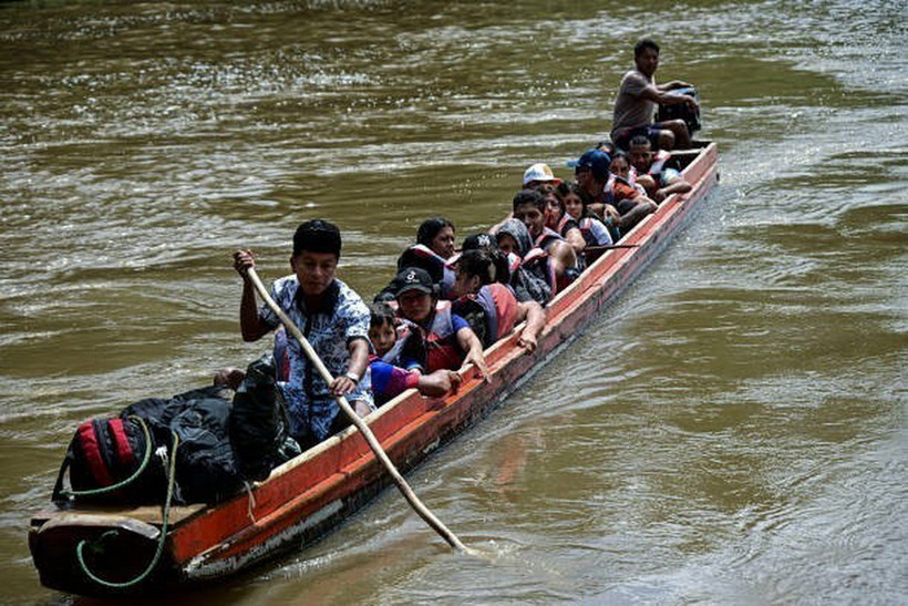 Người di cư tới trung tâm tiếp nhận người tị nạn ở Lajas Blancas, Darien, Panama, ngày 28/6/2024. (Ảnh: Getty Images/TTXVN)