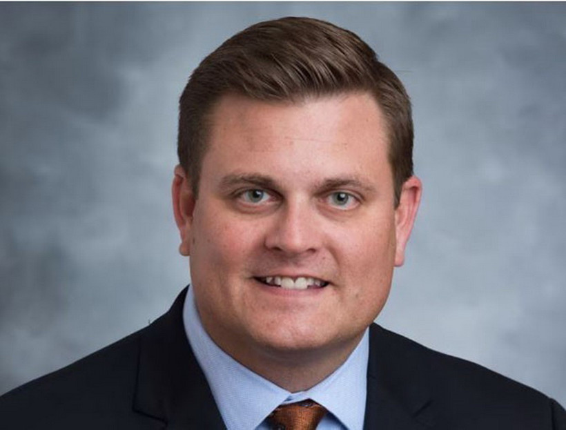 Giám đốc điều hành Công ty bảo hiểm UnitedHealthcare, ông Brian Thompson. (Ảnh: UnitedHealth Group/TTXVN)