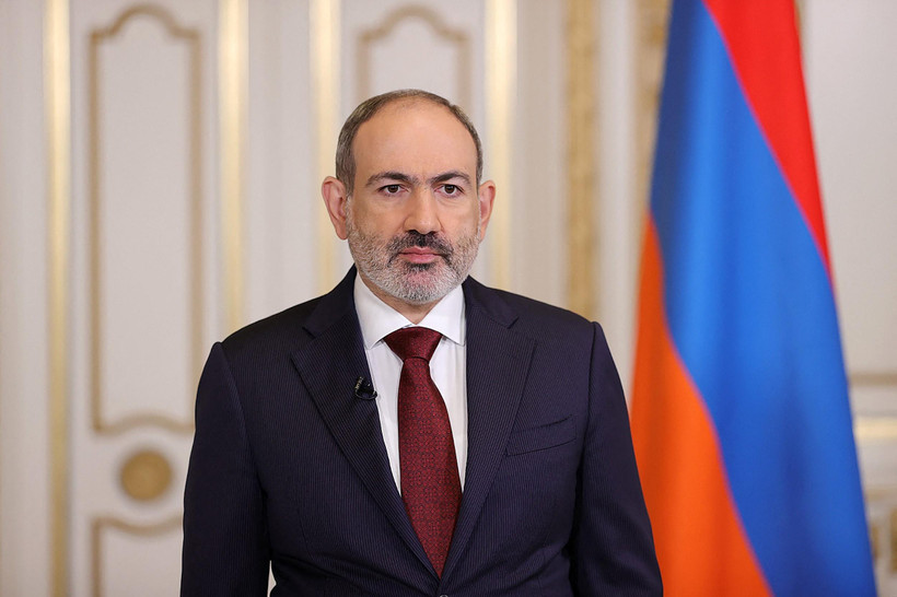 Thủ tướng Armenia Nikol Pashinyan phát biểu tại Yerevan ngày 25/4/2021. (Ảnh: AFP/TTXVN)
