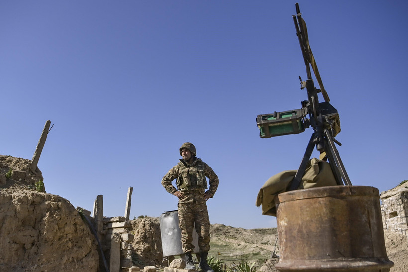 Binh sỹ Armenia được triển khai trong cuộc xung đột với lực lượng Azerbaijan tại khu vực tranh chấp Nagorny-Karabakh ngày 25/10. (Ảnh: AFP/TTXVN)