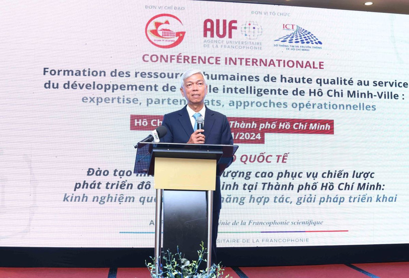 Ông Võ Văn Hoan, Phó Chủ tịch UBND Thành phố Hồ Chí Minh phát biểu tại hội thảo. (Ảnh: Thu Hoài/TTXVN)