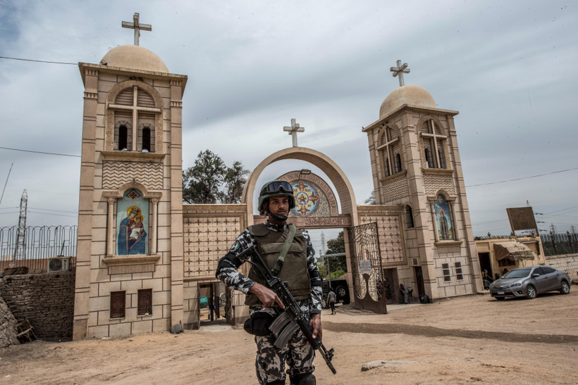 Lực lượng an ninh Ai Cập gác tại thủ đô Cairo. (Ảnh: AFP/TTXVN)