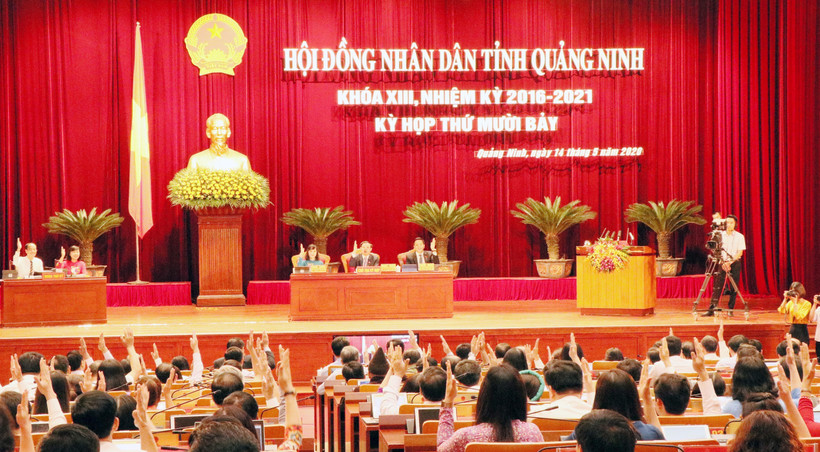 100% đại biểu đồng thuận thông qua gói kích cầu du lịch năm 2020. (Ảnh: Văn Đức/TTXVN)
