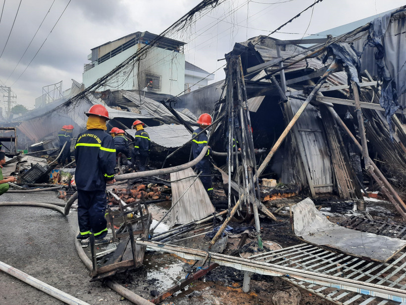 Hiện trường vụ cháy. (Ảnh: Huỳnh Anh/TTXVN)