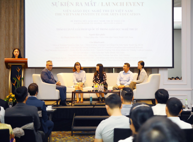 Phiên thảo luận về giải pháp quốc tế và Công nghệ số trong Đào tạo nghệ thuật