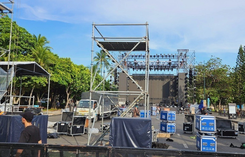 Đơn vị tổ chức Festival Biển đảo Việt Nam-Thành phố Vũng Tàu 2024 đã tháo gỡ sân khấu tổ chức chương trình “Hải trình khát vọng.” (Ảnh: Hoàng Nhị/TTXVN)