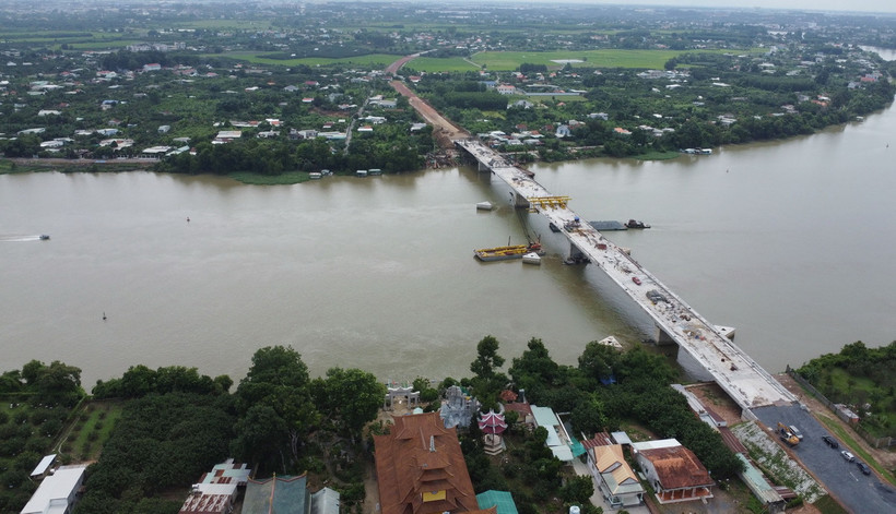 Cầu Bạch Đằng 2 dự kiến hoàn thành vào tháng 9/2024. (Ảnh: Công Phong/TTXVN)