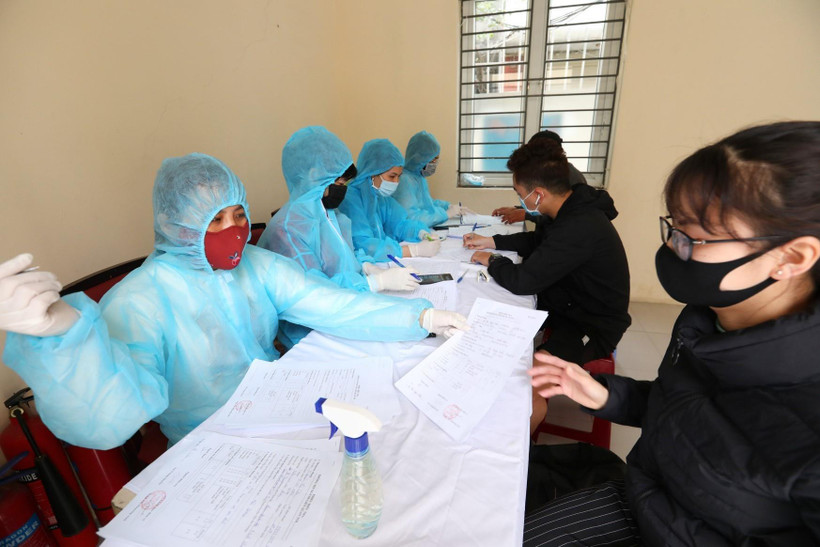 Khai báo y tế của người dân là việc rất quan trọng để phục vụ công tác truy vết khi cần thiết. (Ảnh: Thành Đạt/TTXVN)