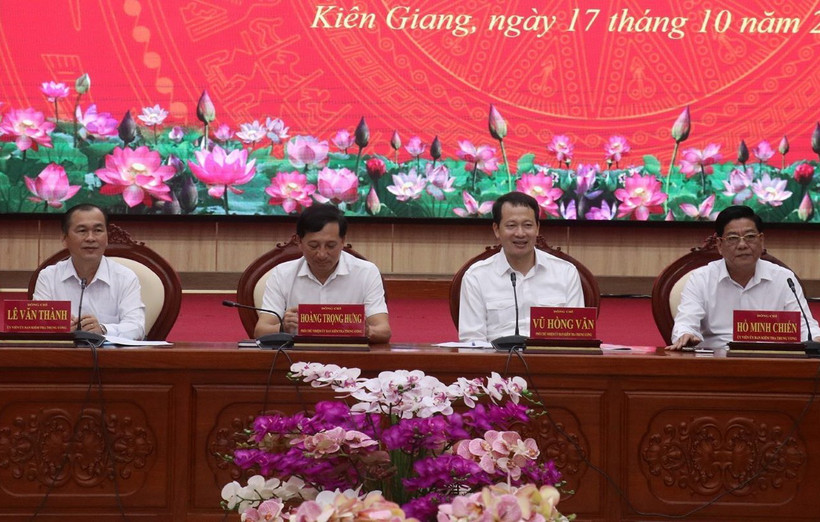 Chủ trì hội nghị. (Ảnh: Lê Huy Hải/TTXVN)