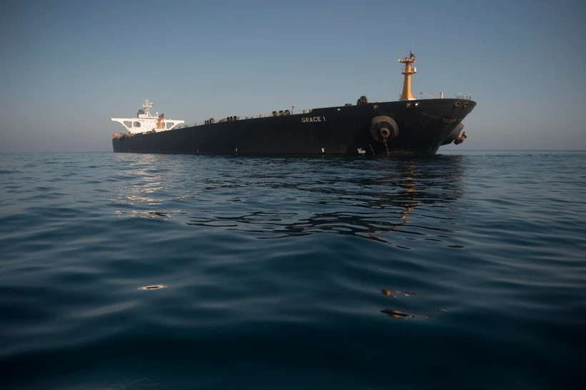 Tàu chở dầu Grace 1 của Iran ở ngoài khơi bờ biển Gibraltar ngày 15/8/2019. (Ảnh: AFP/TTXVN)