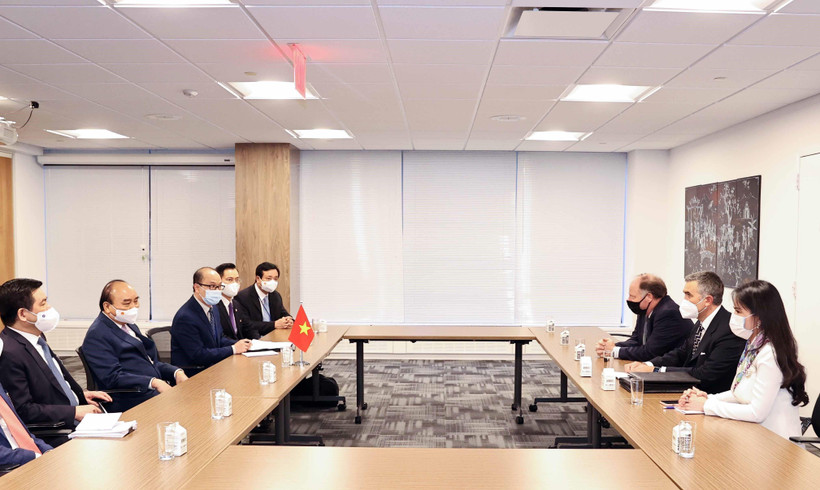 Chủ tịch nước Nguyễn Xuân Phúc tiếp lãnh đạo các tập đoàn. (Ảnh: Thống Nhất/TTXVN)