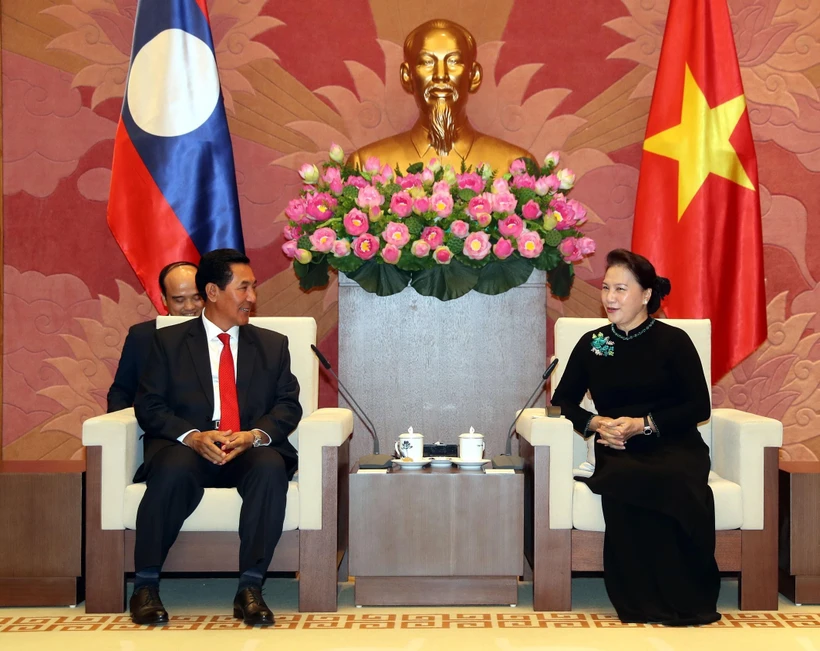 Chủ tịch Quốc hội Nguyễn Thị Kim Ngân tiếp Phó Chủ tịch Quốc hội nước Cộng hòa Dân chủ Nhân dân Lào Bounpone Bouttanavong. (Ảnh: Trọng Đức/TTXVN)