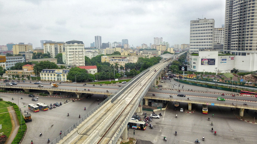 Phát triển kết cấu hạ tầng đồng bộ tiếp tục là một trong những đột phá chiến lược phát triển kinh tế-xã hội đất nước. (Ảnh: Thành Đạt/TTXVN)