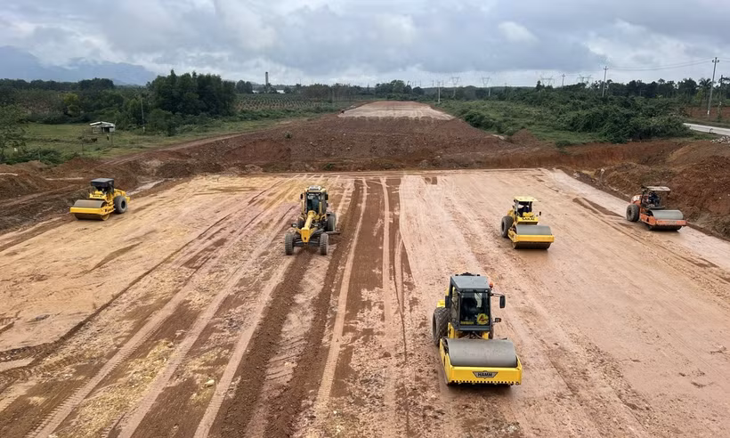Đơn giá, định mức cho nhà thầu thi công dự án giao thông vẫn chưa sát với thực tiễn và cần thiết phải xây dựng, ban hành điều chỉnh. (Ảnh: Việt Hùng/Vietnam+)