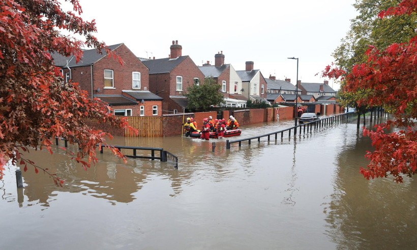 Lũ lụt trên diện rộng tại miền Bắc nước Anh. (Nguồn: theguardian)