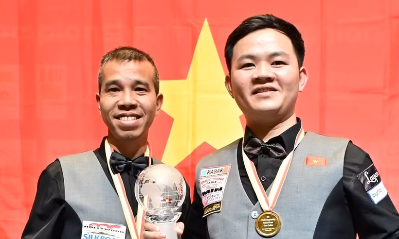 Hai cơ thủ Quyết Chiến và Phương Vinh giành chức vô địch. (Nguồn: Billard1)
