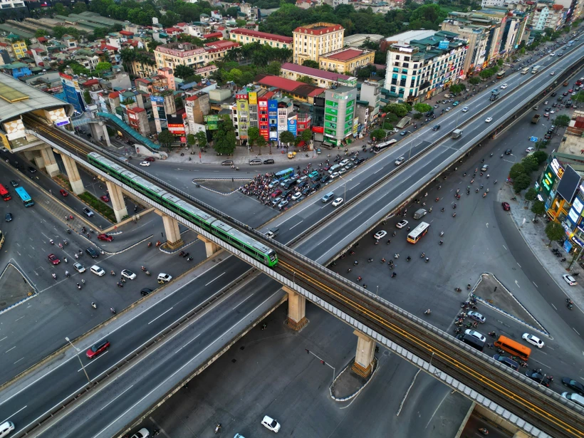 Kết luận của Bộ Chính trị về xây dựng kết cấu hạ tầng đồng bộ