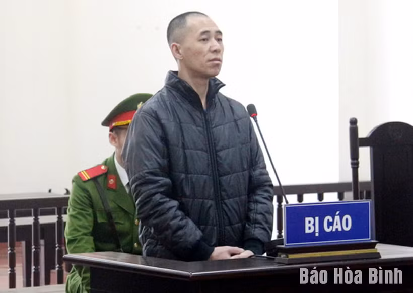 Bị cáo Khà A Sùng bị Tòa án Nhân dân tỉnh tuyên phạt 18 năm tù. (Nguồn: Báo Hòa Bình)