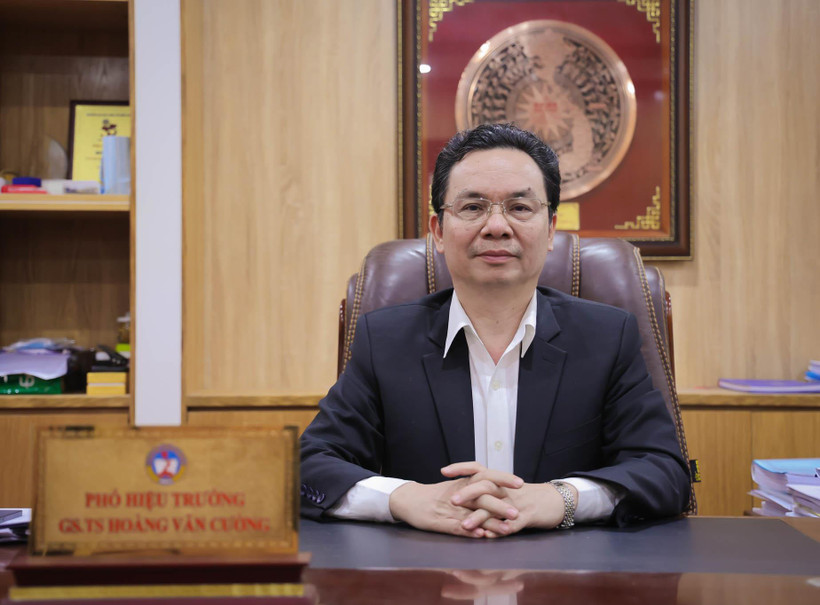 Ông Hoàng Văn Cường, đại biểu Quốc hội đoàn Hà Nội, Ủy viên Ủy ban Tài chính-Ngân sách Quốc hội, Phó Hiệu trưởng trường Đại học Kinh tế Quốc dân. (Ảnh: Minh Hiếu/Vietnam+)