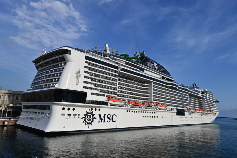 Tàu du lịch MSC Grandiosa rời thành phố cảng Genoa, Tây Bắc Italy ngày 16/8/2020. (Ảnh: AFP/TTXVN)