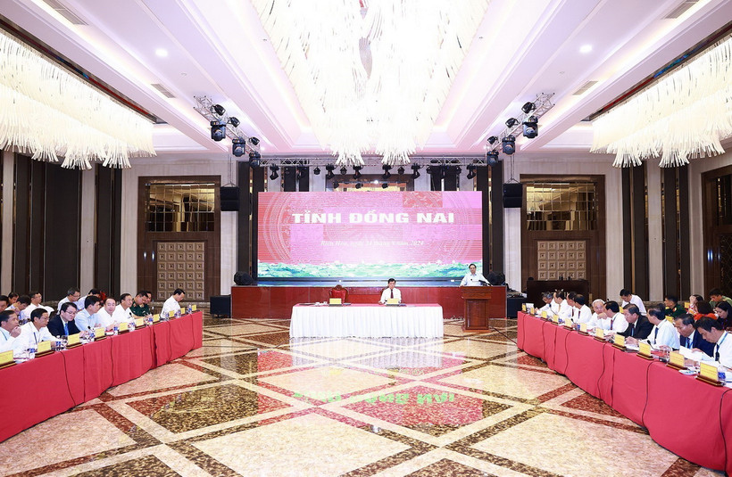 Thủ tướng Phạm Minh Chính phát biểu tại buổi làm việc với Ban thường vụ Tỉnh uỷ Đồng Nai. (Ảnh: Dương Giang/TTXVN)