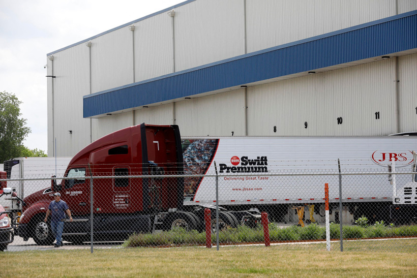 Chi nhánh tập đoàn chế biến thịt hàng đầu thế giới JBS tại Mỹ đã phải nộp 11 triệu USD tiền chuộc cho tin tặc sau vụ tấn công mạng bằng mã độc tống tiền vào cuối tháng 5 vừa qua. (Nguồn: AFP/TTXVN) 