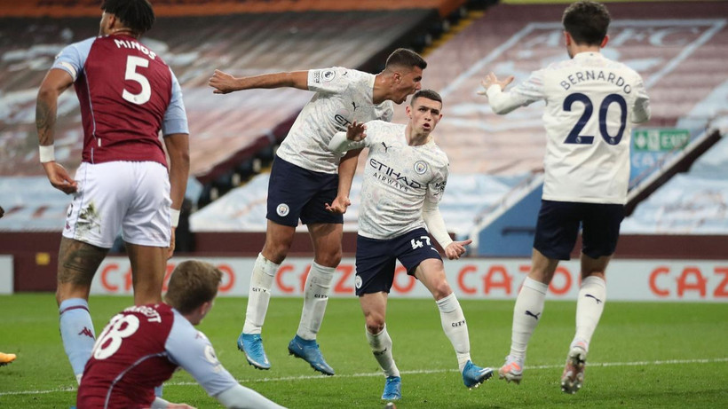 MAn City (áo trắng) đã rất gần với ngôi vương Premier League. (Nguồn: Getty Images)