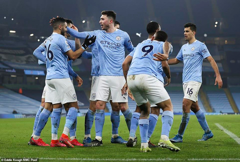Manchester City thắng tưng bừng trước Wolverhampton. (Nguồn: Daily Mail)